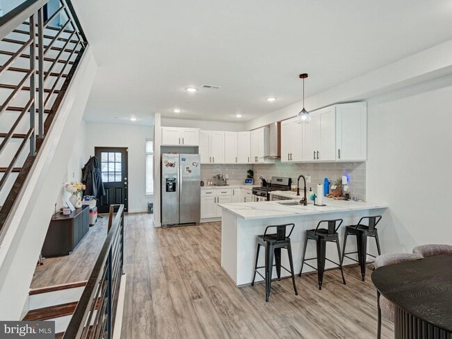 Photo - 1931 Colonial St