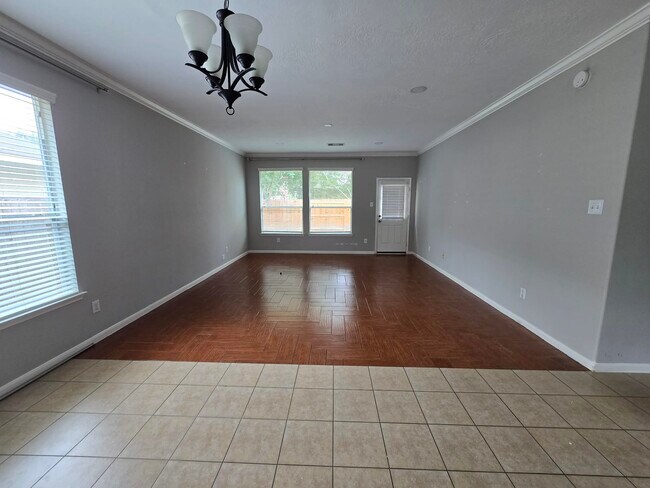 Photo - 20126 Breezy Oak Ct