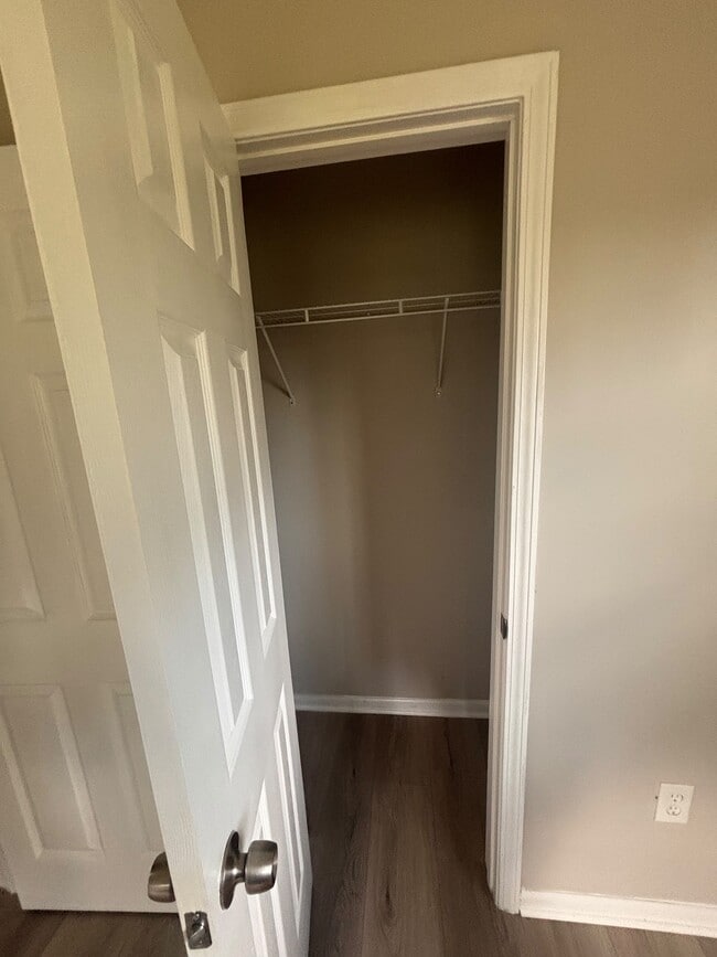 25 Clearview Ave