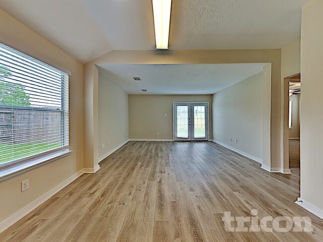Photo - 16507 Lazy Ridge Rd