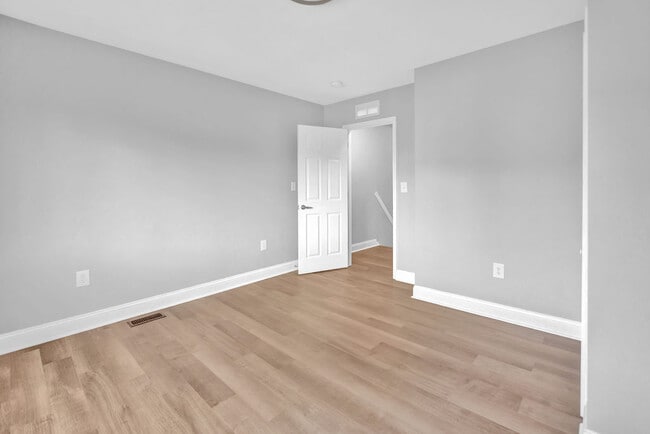 Photo - 1802 E 28th St