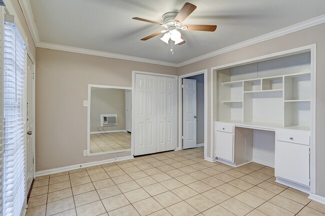 Building Photo - 2202 Park St Unit 4 Rental