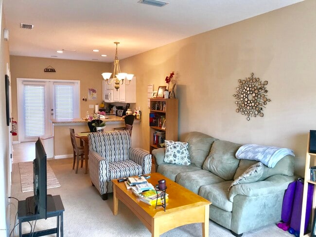 Photo - 480 Cabernet Pl
