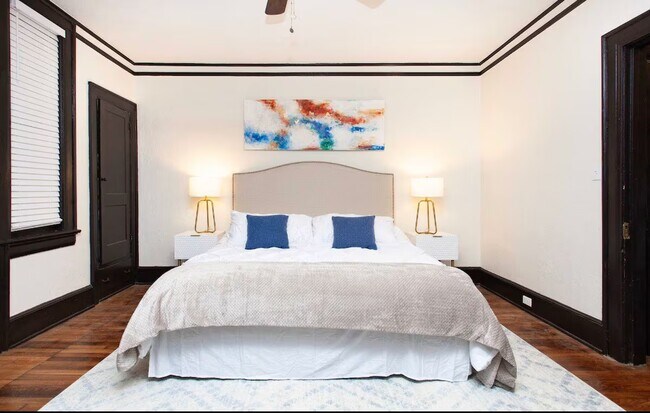 Building Photo - Midtown Duplex Unit 1531