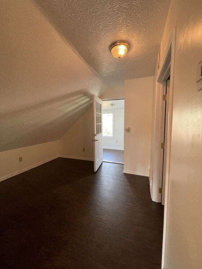 Photo - 2092 W 42nd St Unit Upper