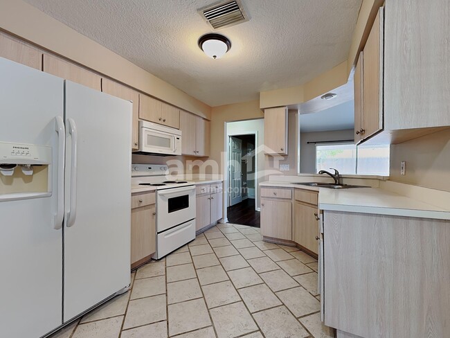 Photo - 4908 Rambling Rose Pl