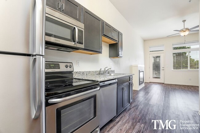 Photo - Broadway Apartments