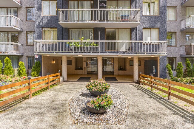 Entrance - 1655 Haro St