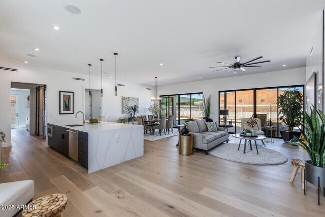 Photo - 3446 N 47th St