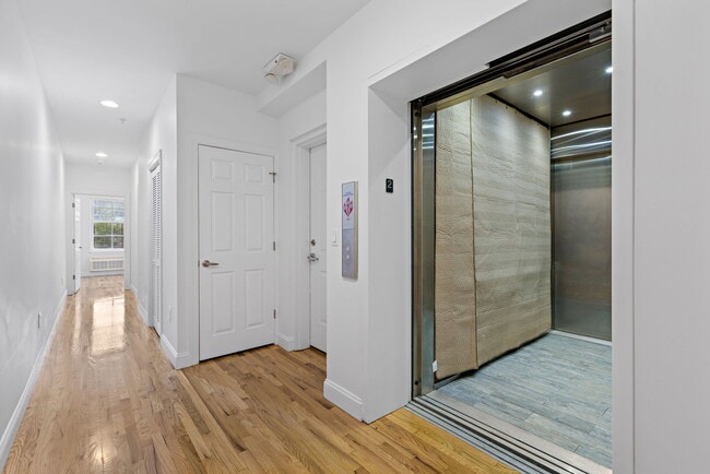 415 Jackson St