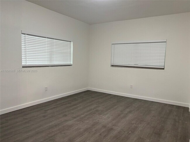 Photo - 15240 NE 8th Ave