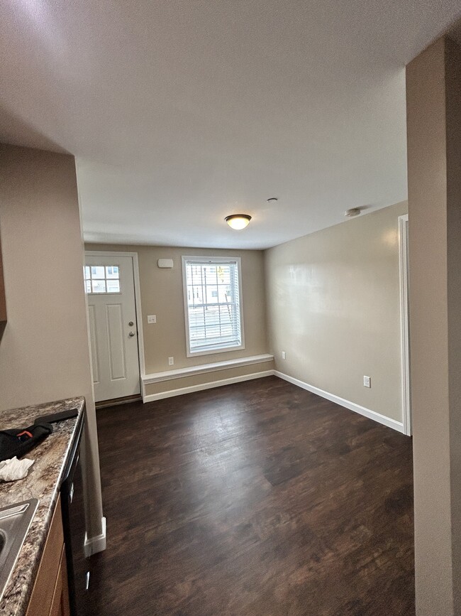 Photo - 9 Main St Unit 3