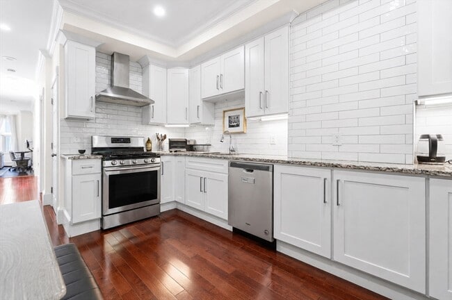Photo - 530-532-532 E 6th St Unit 3