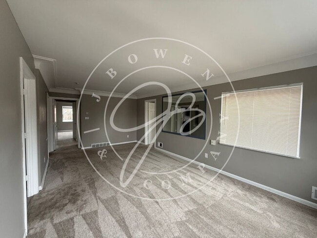 Photo - "Spacious 4-Bed Duplex in Toledo Unit 2