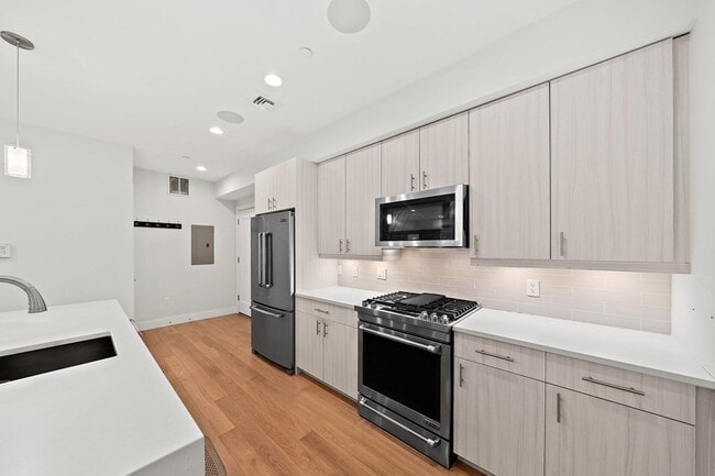Photo - 488 Dorchester Ave Unit 3D