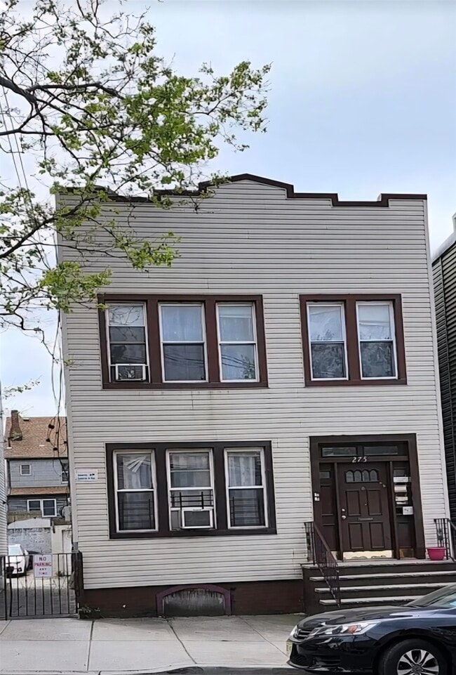 Building Photo - 275 MANHATTAN Ave Rental