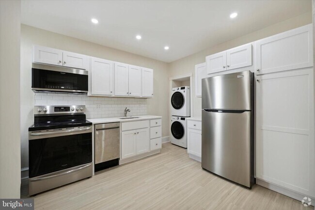 Building Photo - 2308 E Allegheny Ave Unit 2 Rental