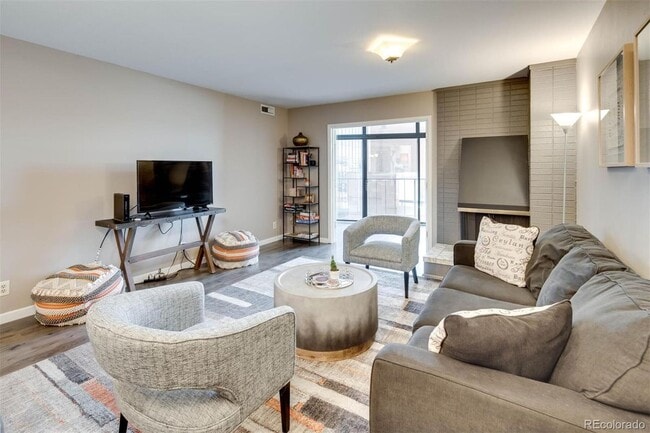 Photo - 1777 Larimer St