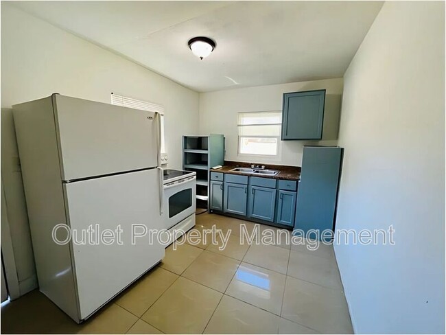 Photo - 918 E 10th St Unidad 918A