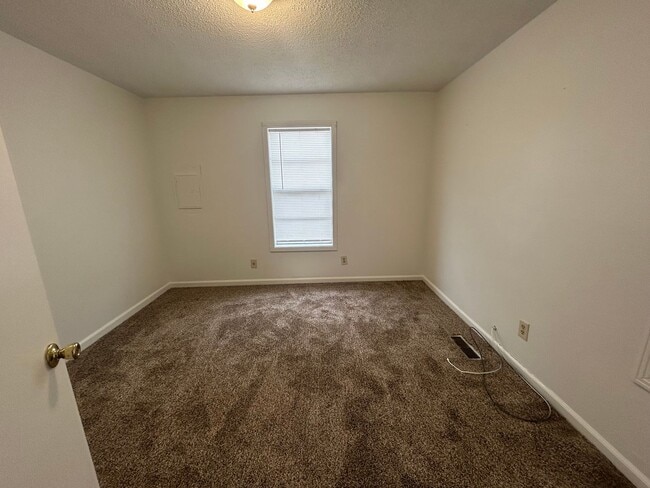 Photo - 1122 Tamm St