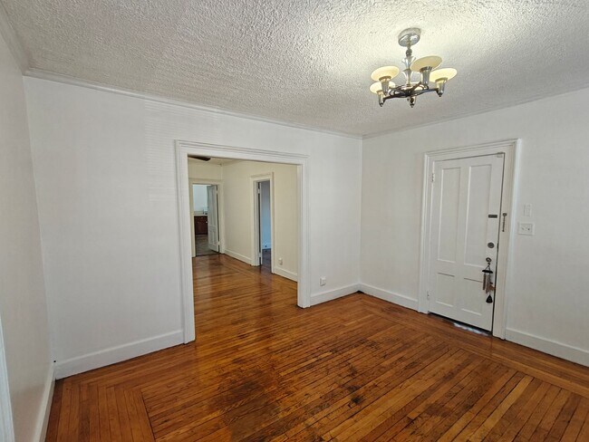 Photo - JUST IN TIME FOR THIS COLD WEATHER!!! HEAT INC IN RENT 1-2 BDRM 2ND FL APT W/ OFF ST PARKING