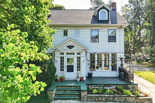 Photo - 2341 S Overlook Rd