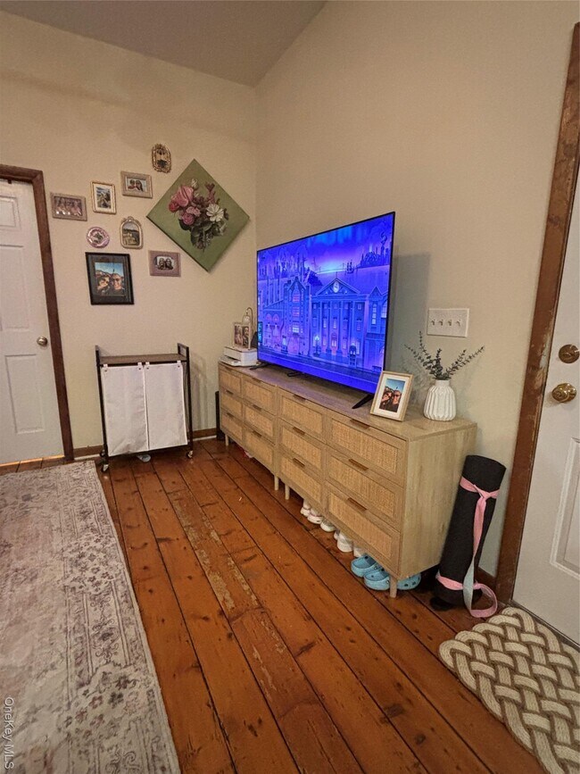 Photo - 265 Main St Unidad B