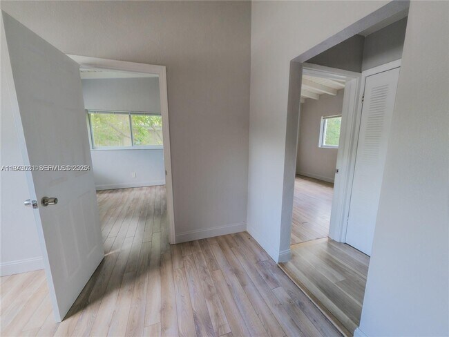 Photo - 535 NE 133rd St Unidad 535