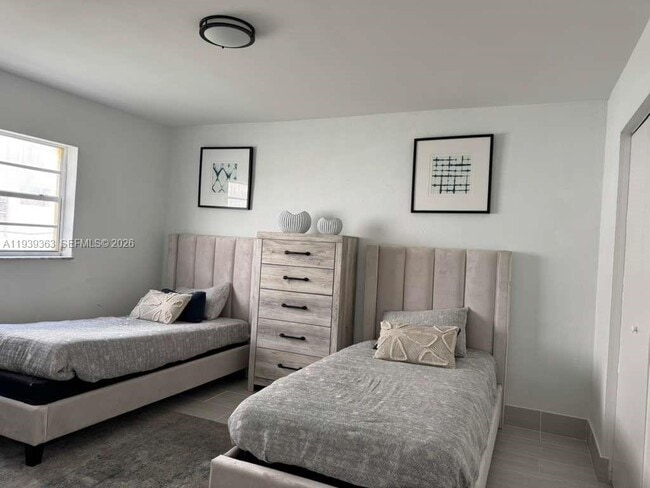 Photo - 955 W 74th St Unit 101