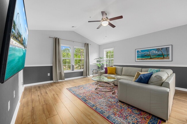 1234 River Oaks Dr Unit 20-F