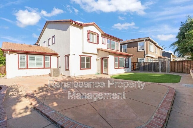 Photo - 785 Ellerbrook St