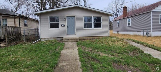 Building Photo - 139 Wrexham Ave Rental