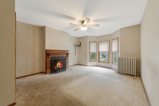 master bedroom - 244 Phelps St Unit Duplex