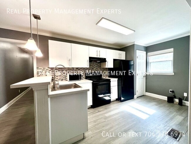 Photo - 2501 Eastway Dr