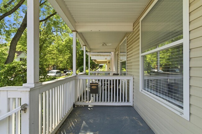 Photo - 396 E Mithoff St