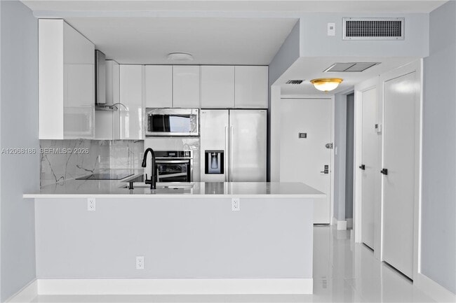 Photo - 20335 W Country Club Dr Unidad 1905