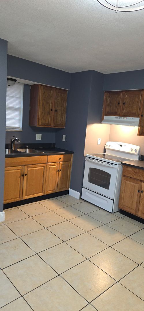 13231-33 Curran Rd