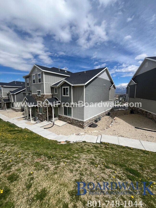 Photo - Large Herriman 3 Bed 2 Bath Town Home!