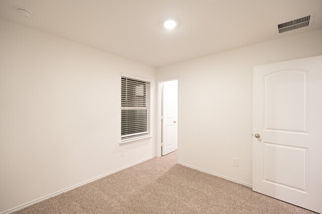 Photo - 14914 Timber Pnes Dr