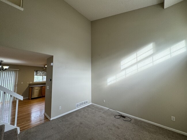 Photo - 5243 S Jericho St