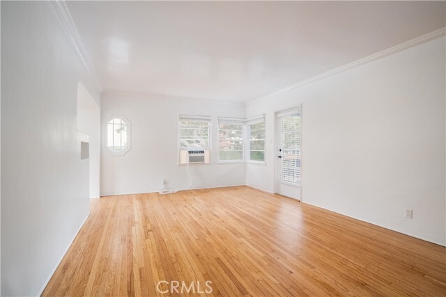 Photo - 265 N Swall Dr