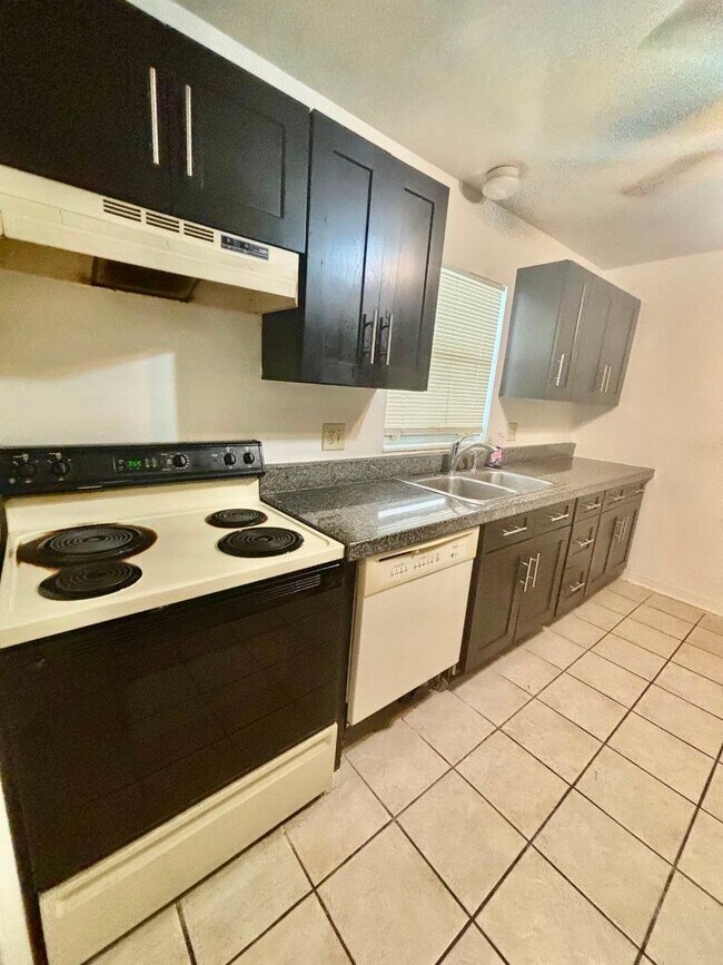 Photo - 1107 Galsworthy Ave