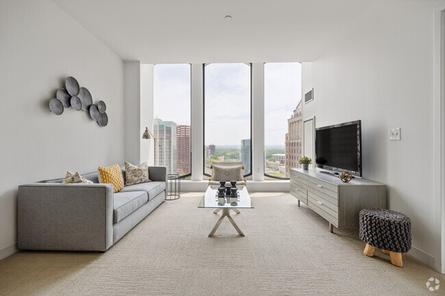 1BR, 1BA - 785SF - Living Room