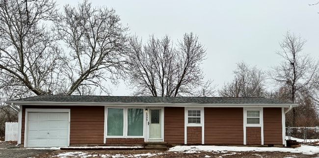 Building Photo - 1526 NE 46th St Rental