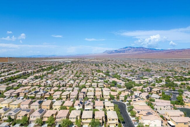 Photo - 10614 Mt Blackburn Ave