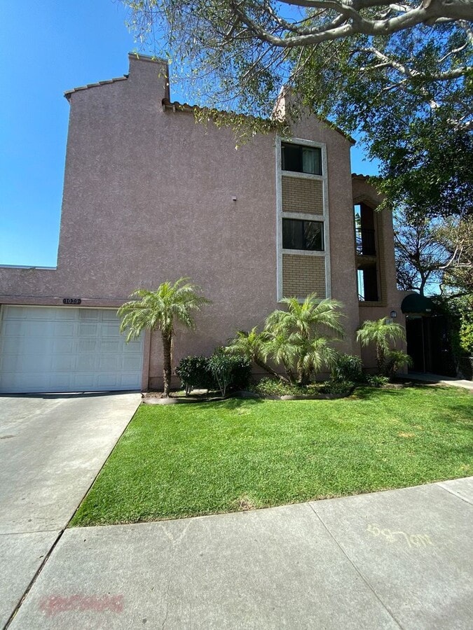 Photo - 1836 Junipero Ave