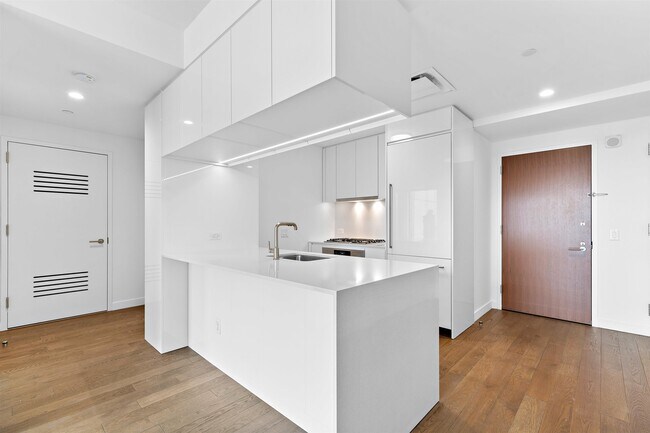 Photo - 99 Hudson St Unit 2507