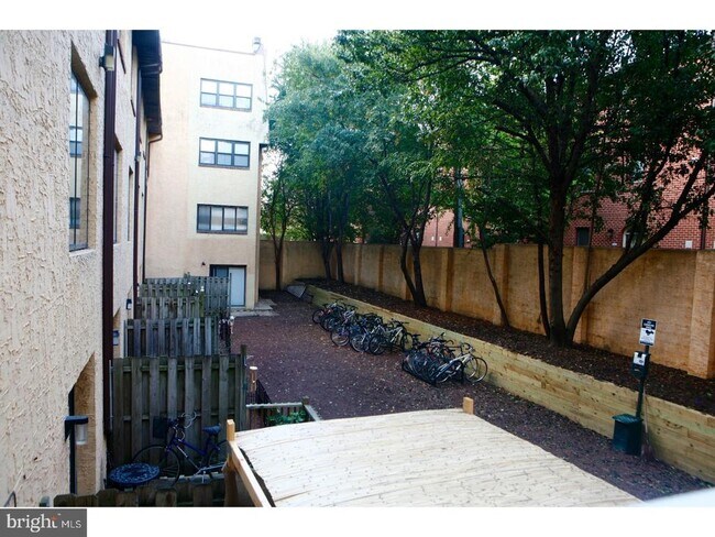 Photo - 2031 South St Unit 233