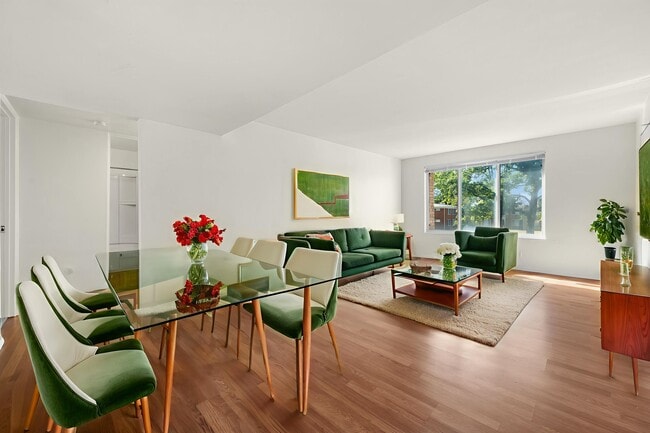 Building Photo - COURTYARD GARDENS APARTMENTS