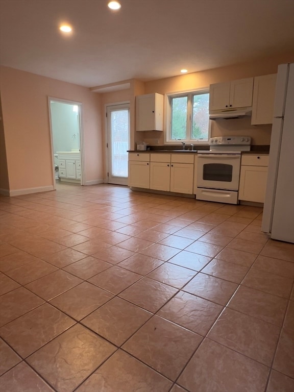 Building Photo - 9 Russell Holmes Way Unit 2